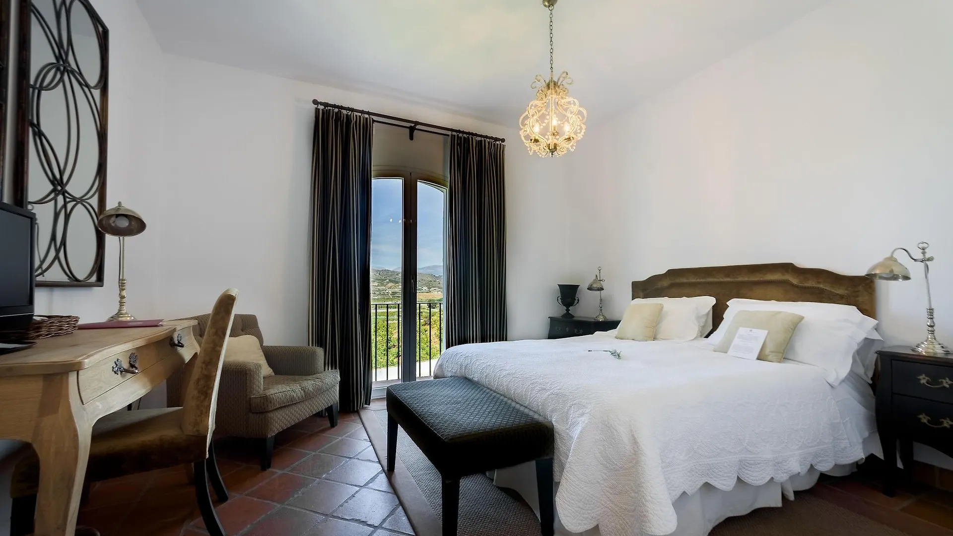 B Bou Hotel Cortijo Bravo Vélez-Málaga