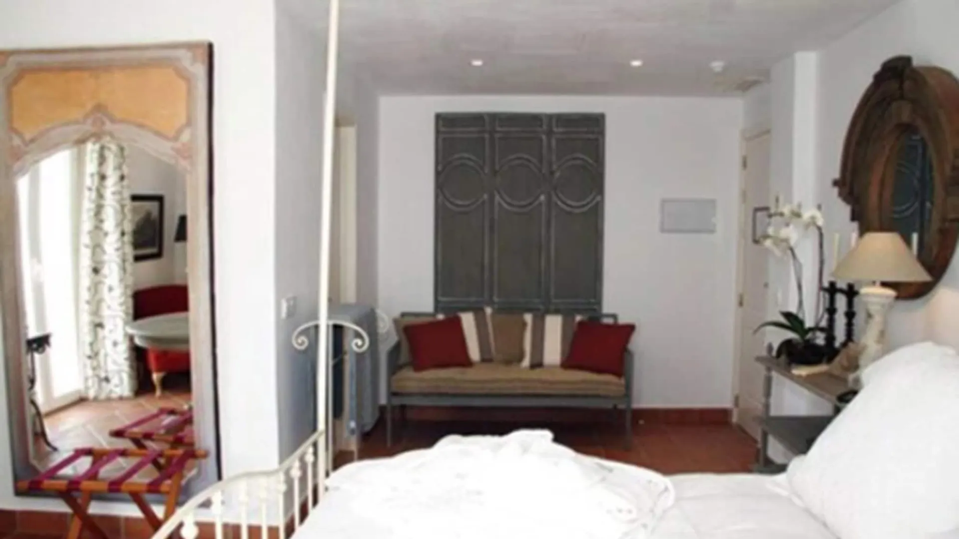 B Bou Hotel Cortijo Bravo Vélez-Málaga 4*,  Spanyolország